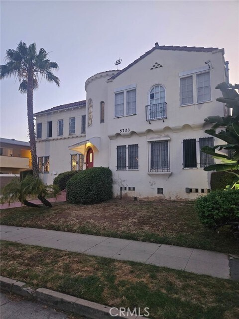 Foto del edificio - 5723 Huntington Dr N