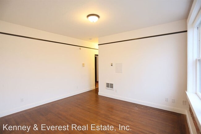 Building Photo - Studio, 1 bath House - 3164 22nd Street #21