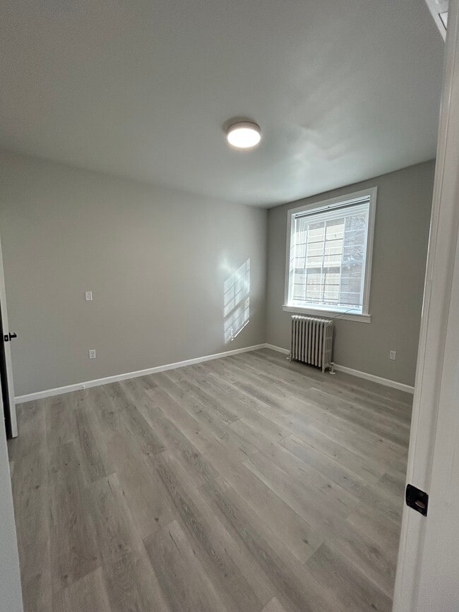 Foto del edificio - 1 Caroline Ave