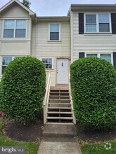 Building Photo - 218 Fernwood Pl