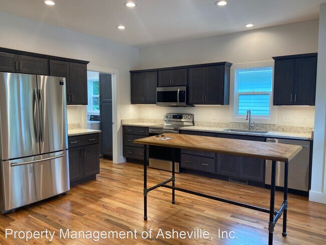 Foto del edificio - 2 br, 2 bath House - 37 Stewart St