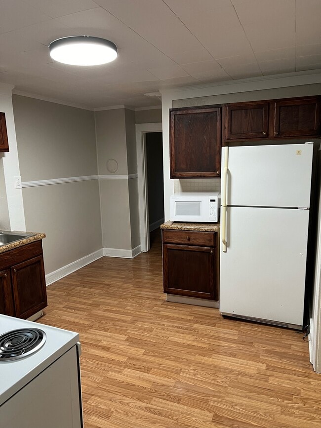 kitchen 1 - 18 Cotton Pl