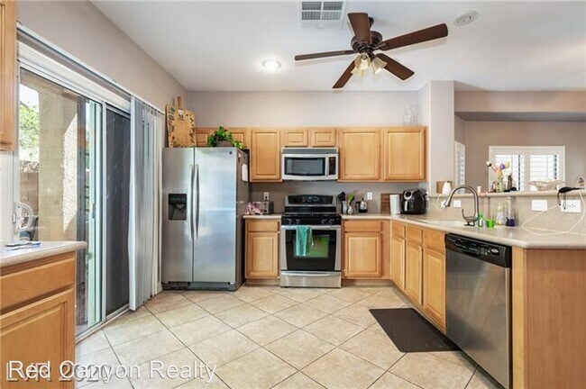 Foto del edificio - 4 br, 3 bath House - 8462 Gardena Hills Ave.