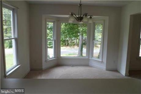Building Photo - 39 Lake Caroline Dr