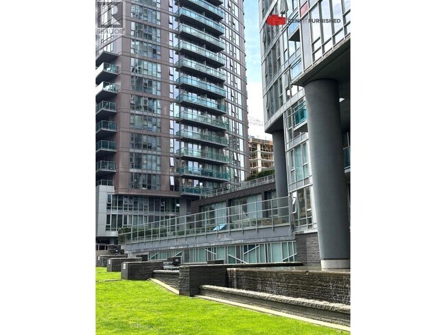 Building Photo - 233 Robson St