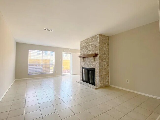 Building Photo - 968 Park Meadow Dr