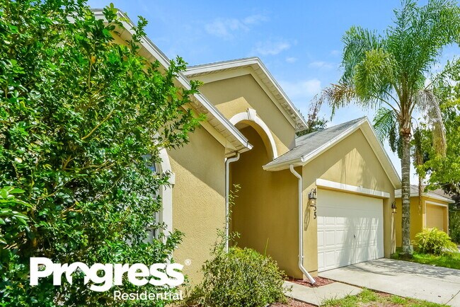 Building Photo - 4135 Forest Island Dr
