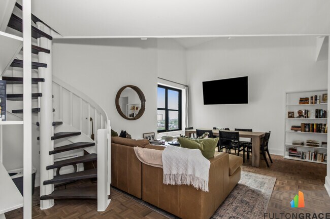 Foto del edificio - 2100 N Lincoln Park W