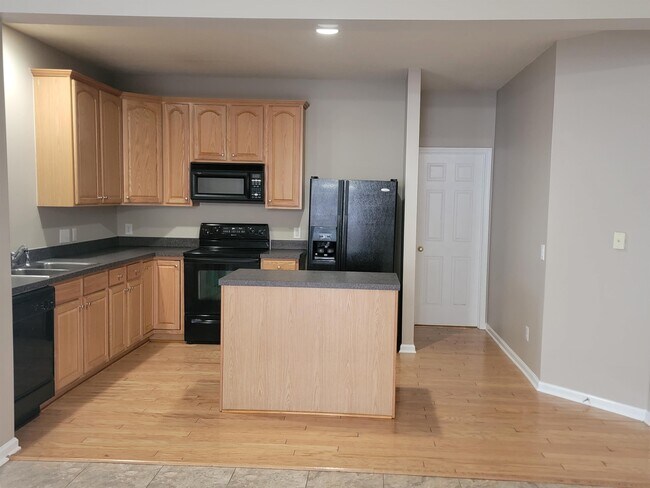 Building Photo - 1716 Olivers Crossing Cir