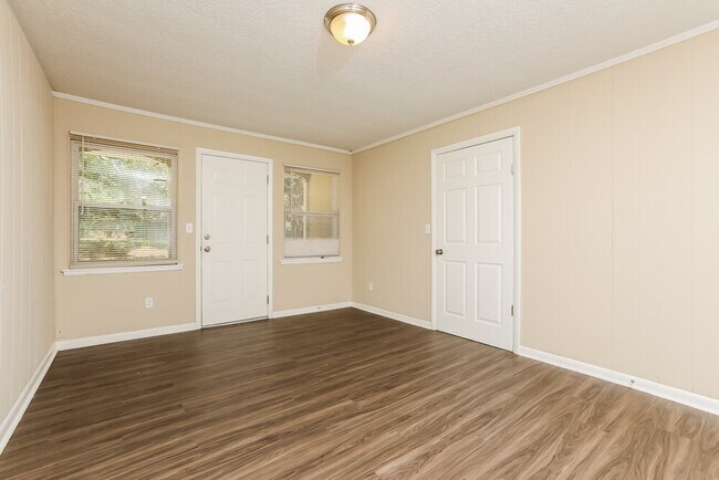 Building Photo - 219 Frances Dr