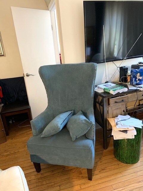 Building Photo - 240 E 112th St