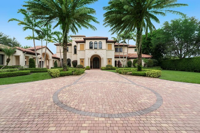Foto del edificio - 8653  Twin Lake Drive