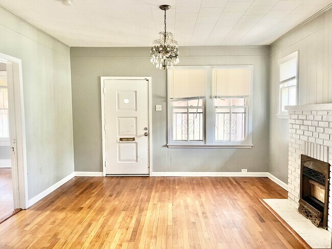 Photo - 923 S 16th St House