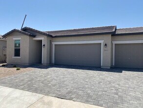 Building Photo - 1251 E Jahns Dr