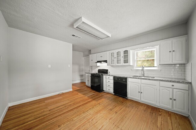 Foto del edificio - 418 Spooner St
