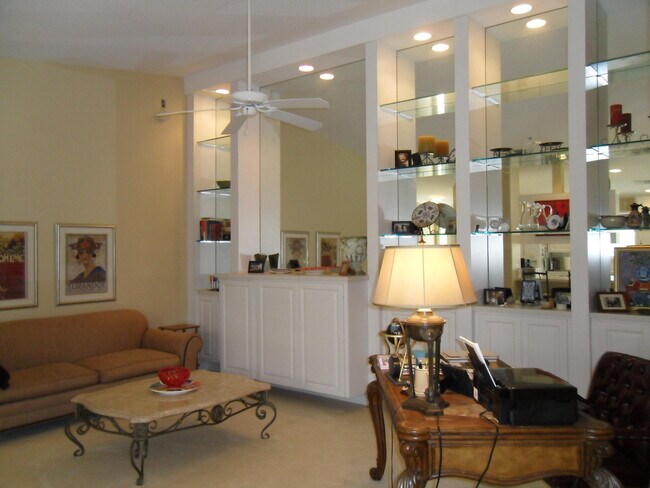 Building Photo - 3118 Verdmont Ln