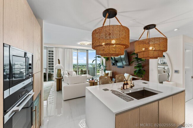 Foto del edificio - 3100 N Ocean Dr