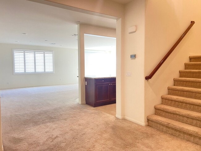 Foto del edificio - Beautiful 6 bed and 4.5 bath home in West ...