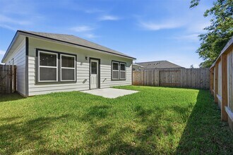 Building Photo - 16994 Pandora Wy