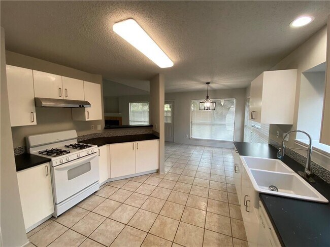 Foto del edificio - 4512 Sojourner St