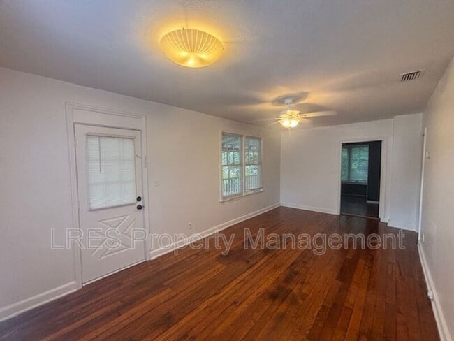 Building Photo - 1618 E Livingston St