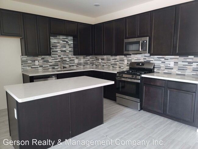 Building Photo - 3 br, 2 bath House - 3009 N. Majestic Court