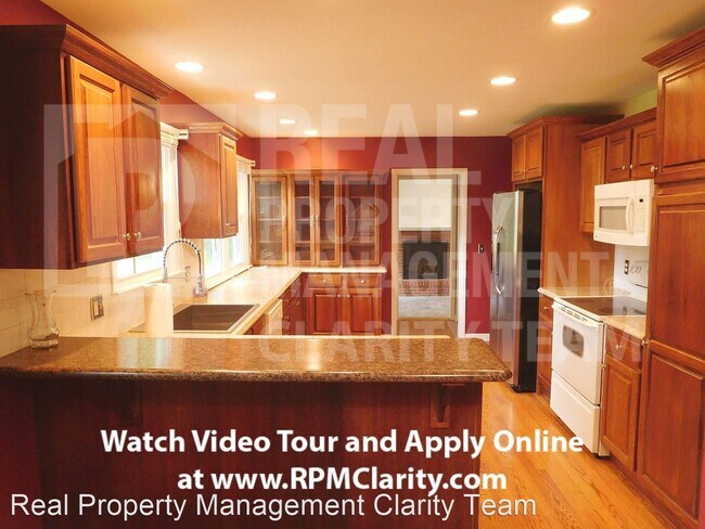 Foto del edificio - 4 br, 2.5 bath House - 1830 Greendale Ave