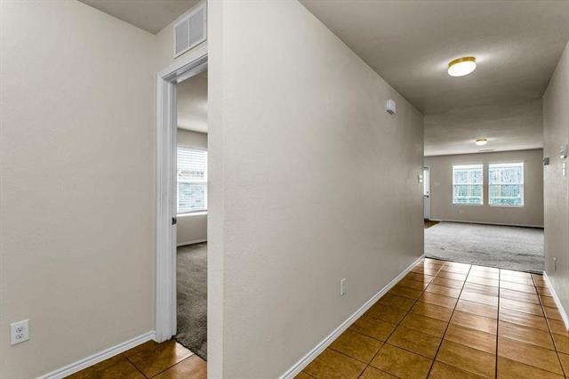Building Photo - 133 Feverbush Dr