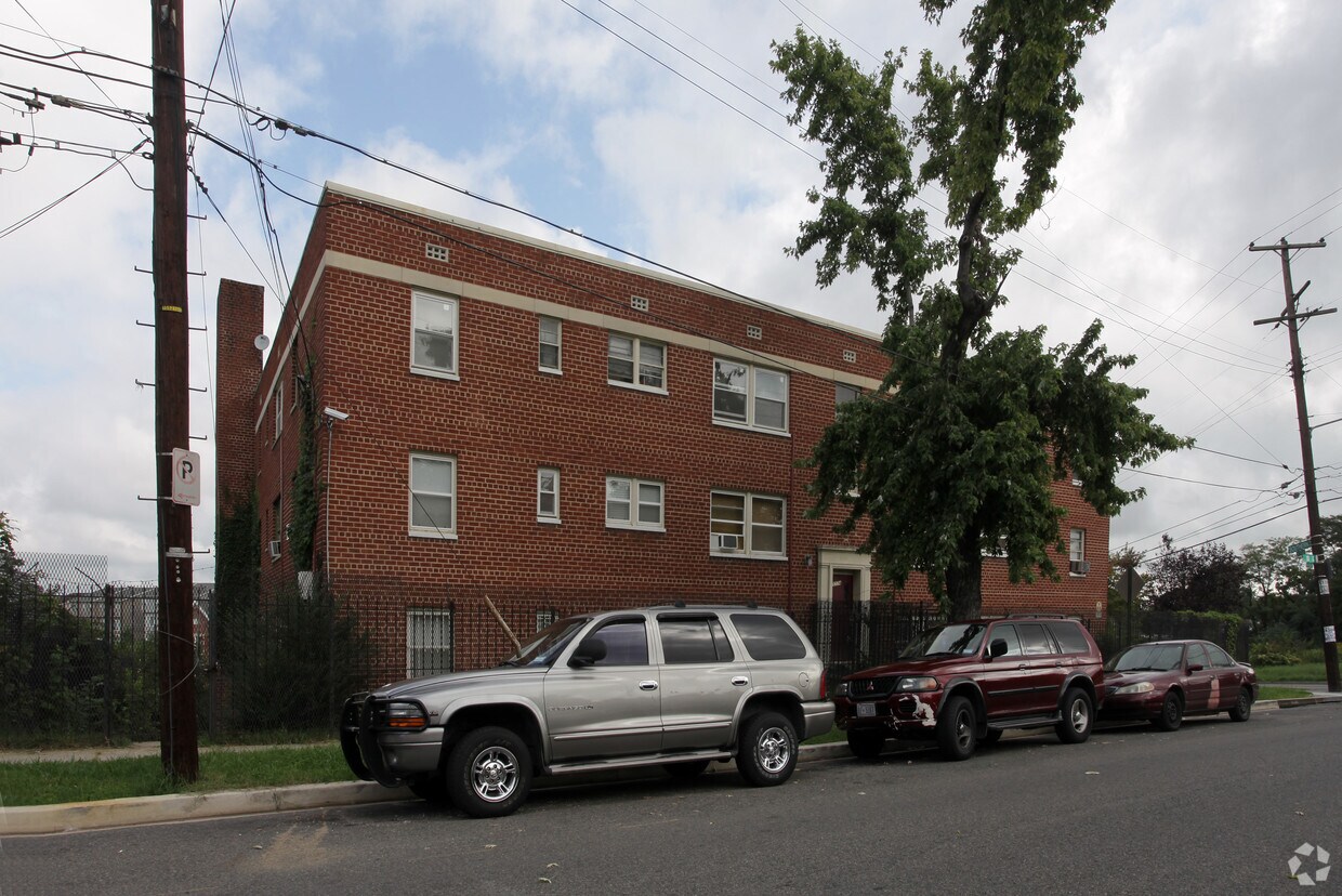 Foto del edificio - 5574 B St SE