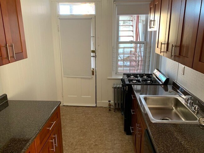 Building Photo - 9/1 No Fee! Junior 1BR/large studio in Bri...