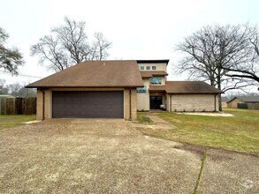 Building Photo - 110 Lilly Ln
