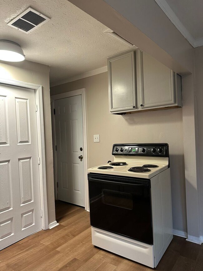 Foto del edificio - 1 Bedroom 1 Bathroom Home For Rent!