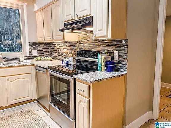 Building Photo - 211 Running Brook Rd