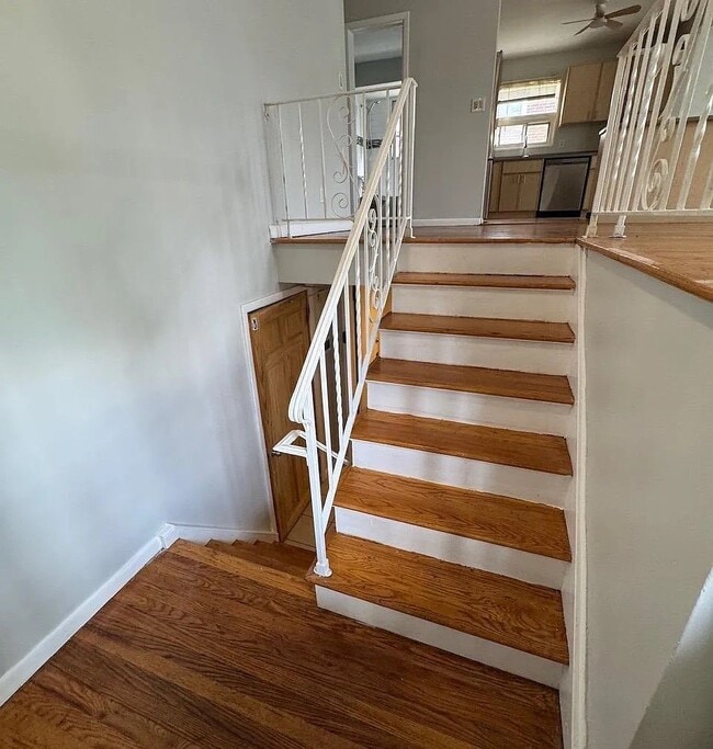 Photo - 1038 Kingsland Ln (Fort Lee, NJ) House