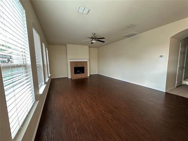 Foto del edificio - 408 Cypress Hill Dr