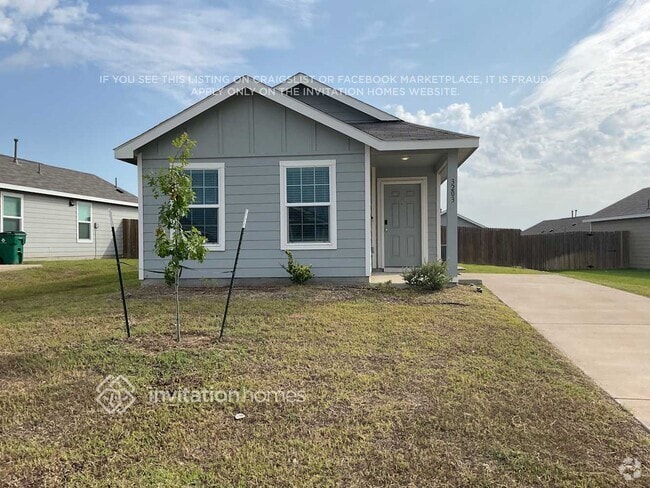 Building Photo - 3203 Crestone Dr