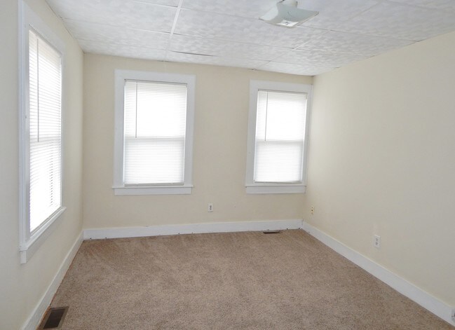 Foto del edificio - 335 Washington St. #2, Hampton, VA 23669