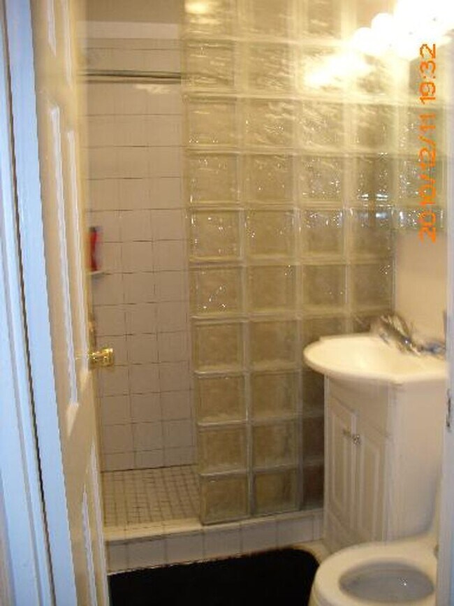 Foto del edificio - 616 N Carroll St