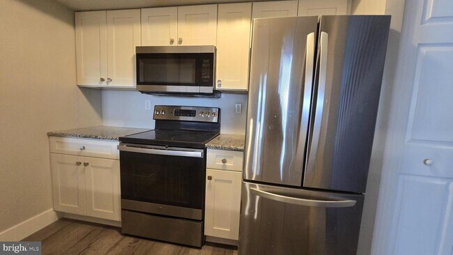 Foto del edificio - 411 Park Pl Dr