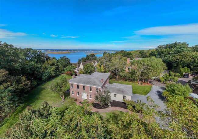 Foto del edificio - 246 Shore Rd