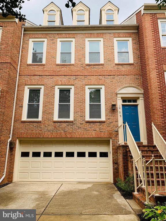 Primary Photo - 10103 Sterling Terrace