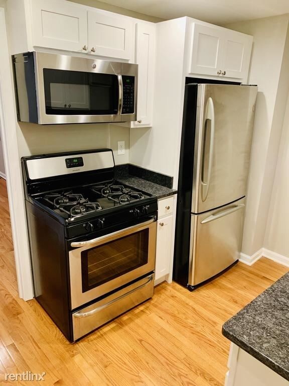 Foto del edificio - 1 br, 1 bath Apartment - 1632 S Charles St