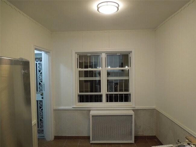 Building Photo - 155-13 65th Ave