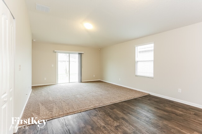Building Photo - 9023 Kipper Dr