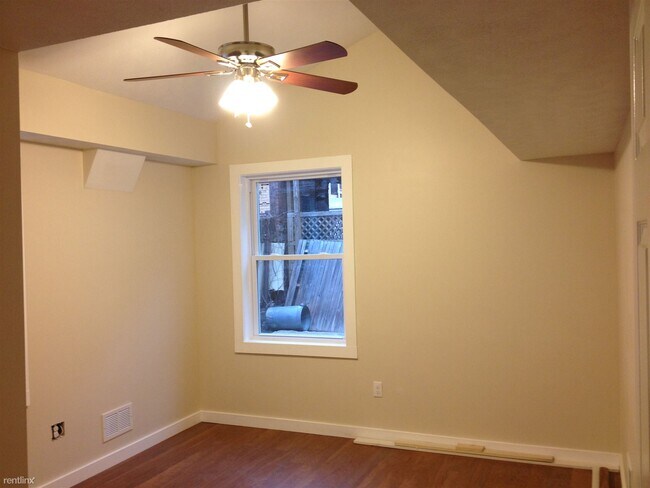 Building Photo - 3 br, 2 bath House - 112 S 18th St