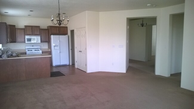 Building Photo - Rancho Viejo Gem