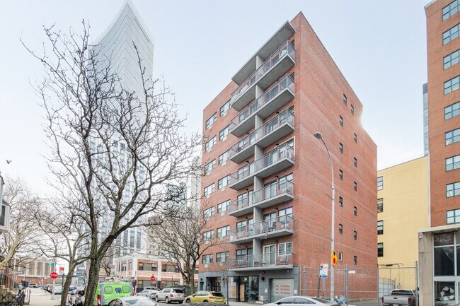 Foto del edificio - 2716 41st Ave