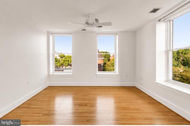 Foto del edificio - 1325 13th St NW