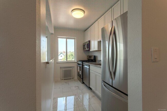 Kitchen - 85 N Grant St