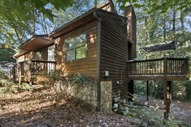 Building Photo - 2459 Clairmont Rd NE